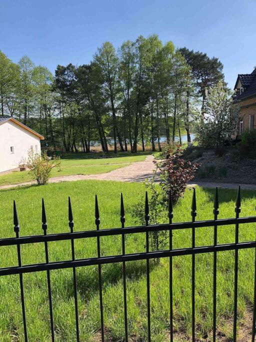 Haus Wilma Gruene Idylle Im Wald Direkt Am See Wendisch Rietz Eksteriør bilde
